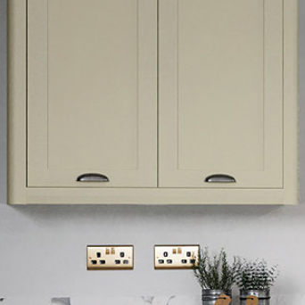 Newmarket Tangent Pelmet