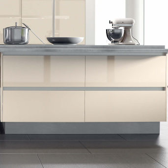 Zurfiz Ultragloss Cream Kitchen details